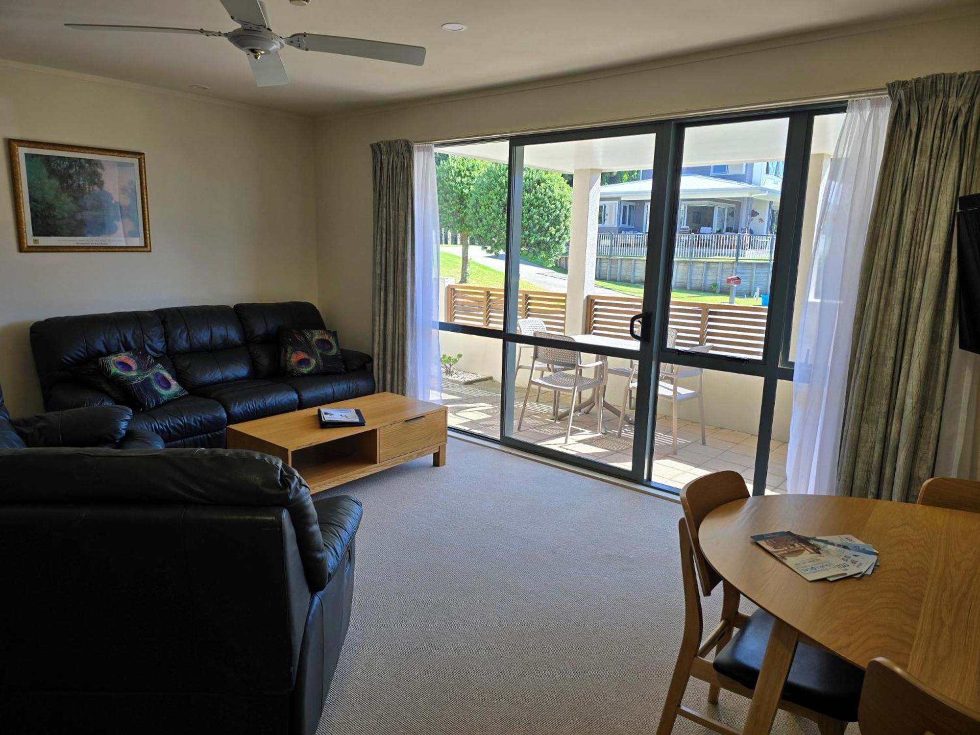 Beachpoint Apartments Ohope Exteriör bild
