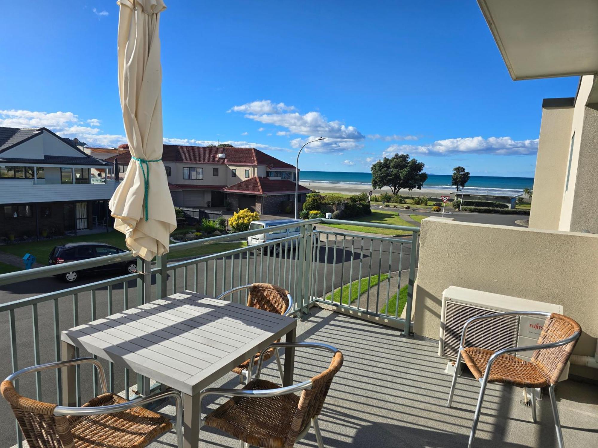 Beachpoint Apartments Ohope Exteriör bild